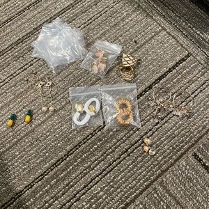 Eight pairs of Earrings Set